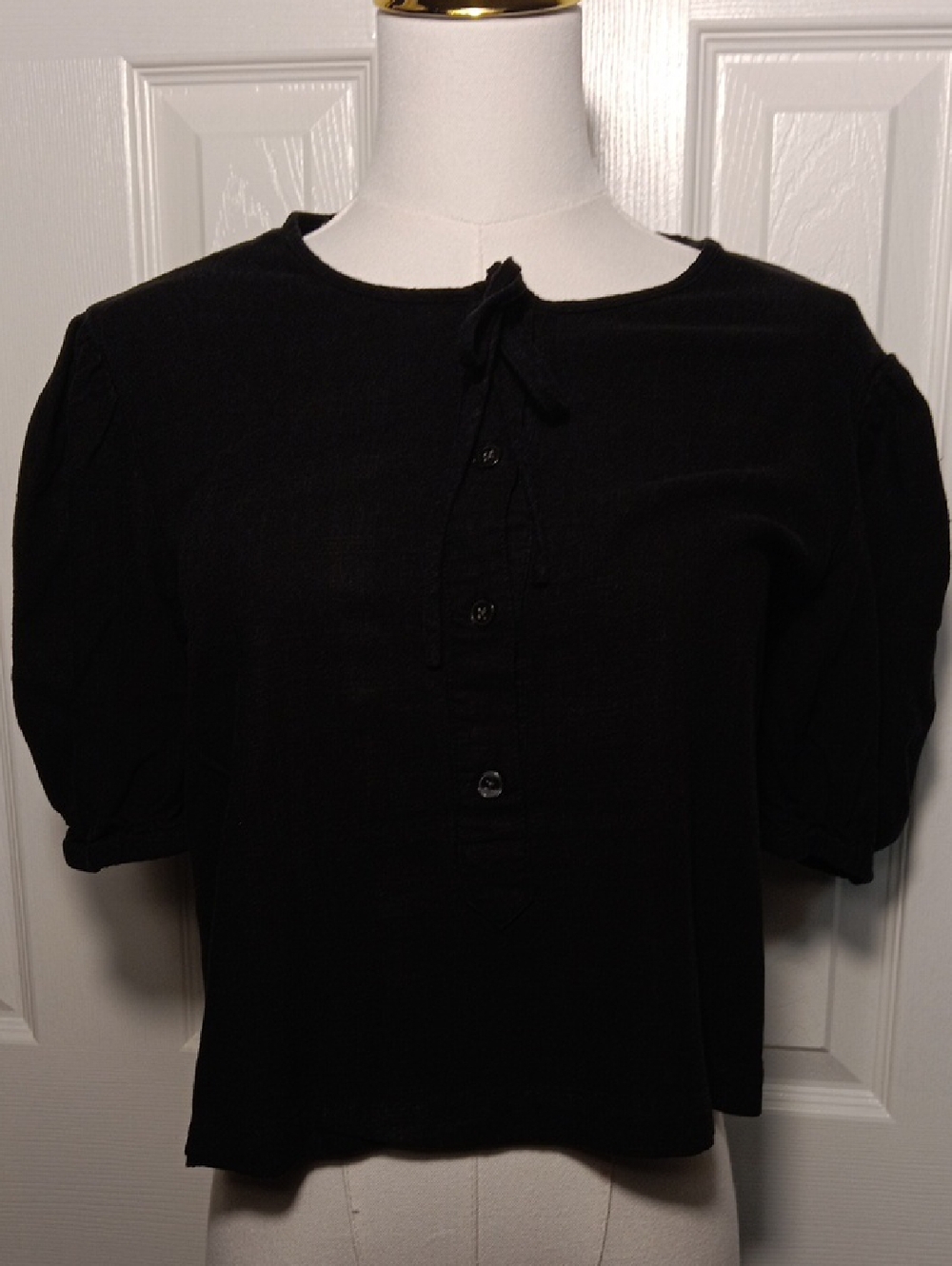 Ann Taylor Black Short Puff-Sleeve Crop Top with Tie Neck